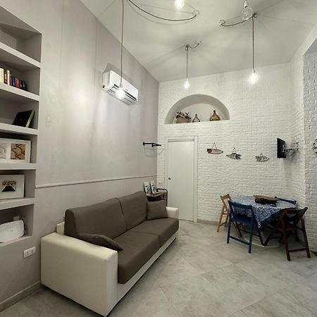 La Maisonette At Duomo Apartman Nápoly Kültér fotó